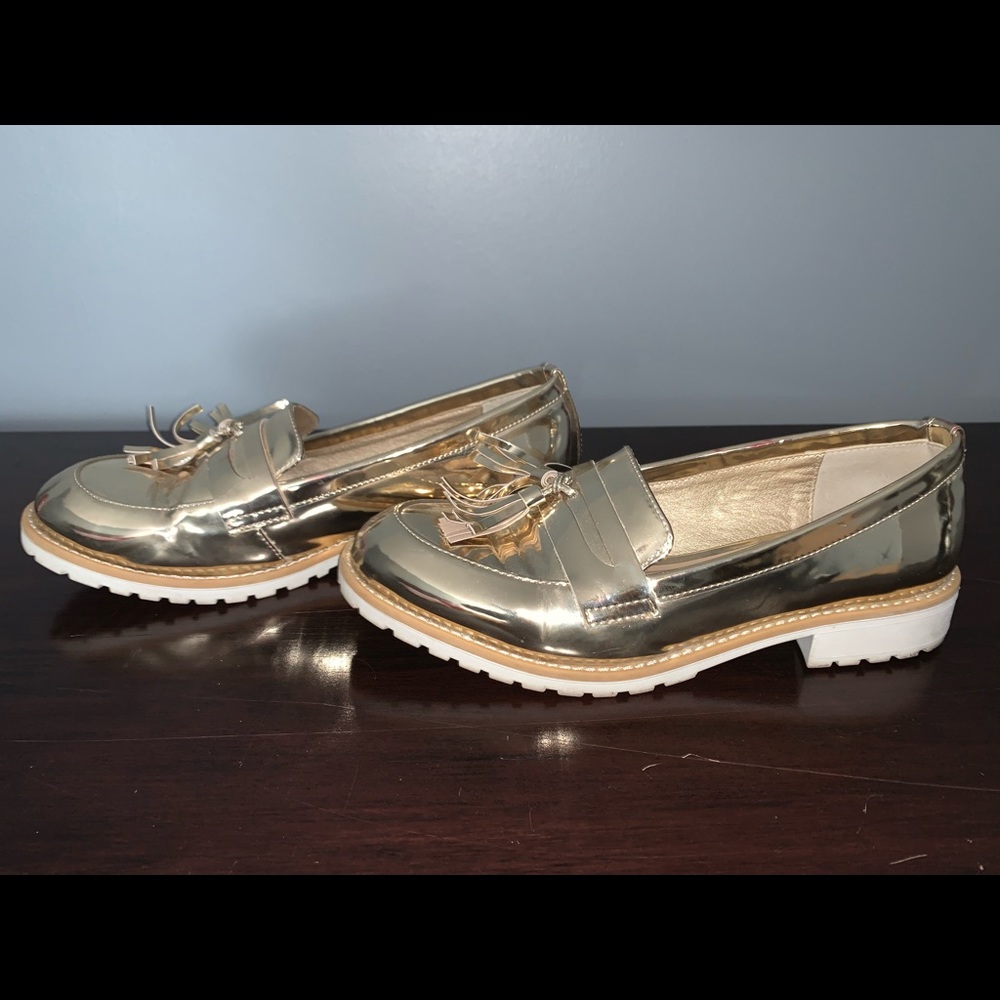 Gold tassel loafer